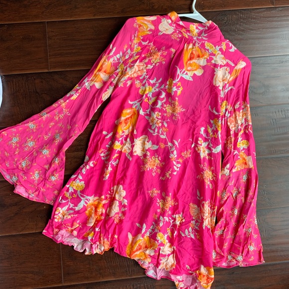 TATE FLORAL TUNIC TOP IN LOLLIPOP - Picture 2 of 5